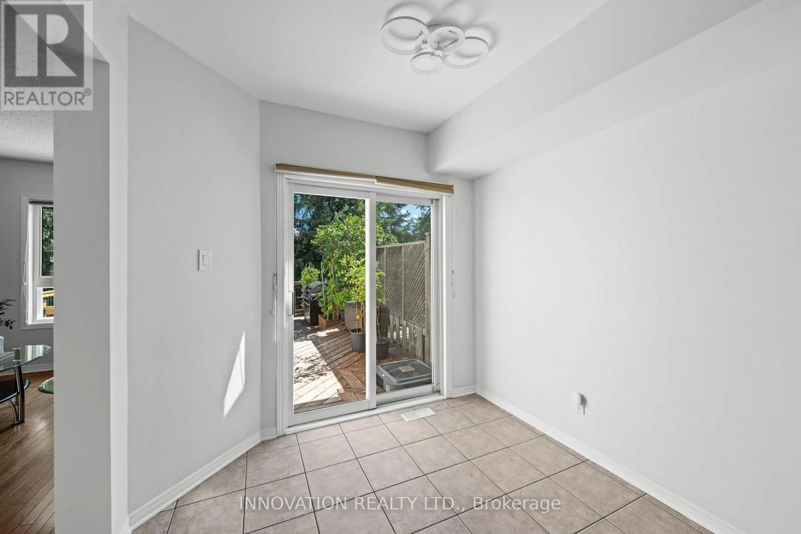 37 CHANTILLY GATE