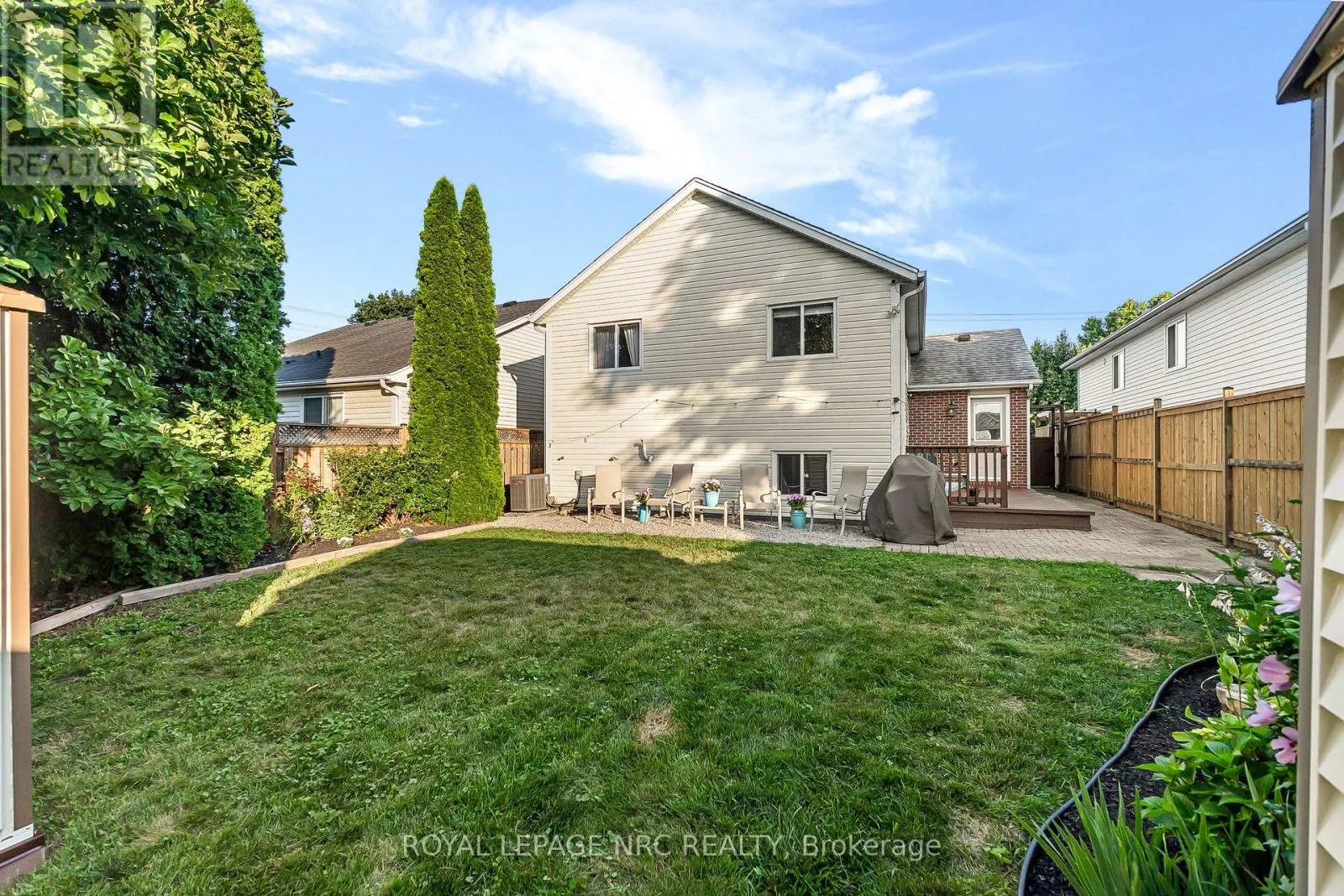 551 SCOTT STREET