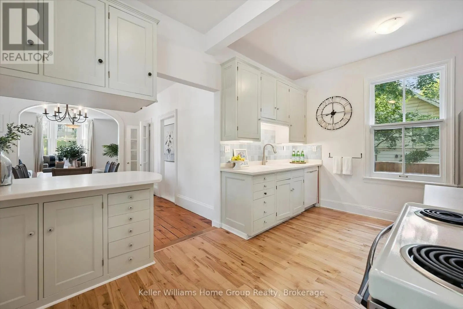 129 SUFFOLK STREET W