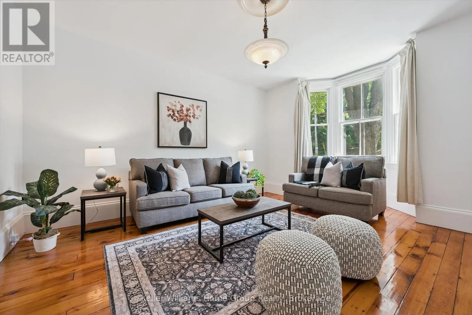 129 SUFFOLK STREET W