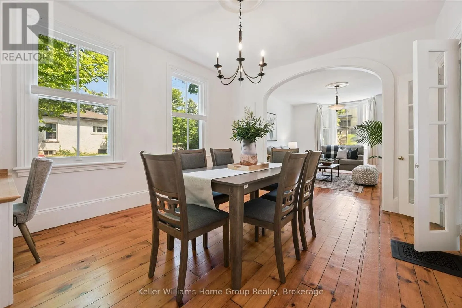 129 SUFFOLK STREET W