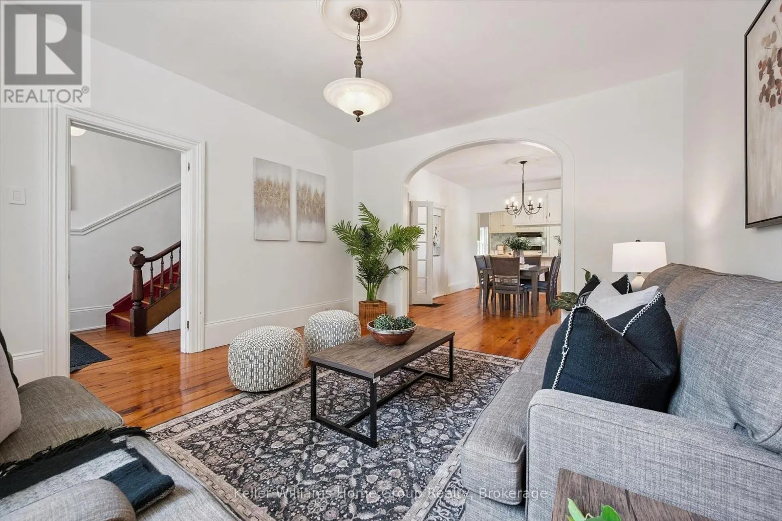 129 SUFFOLK STREET W