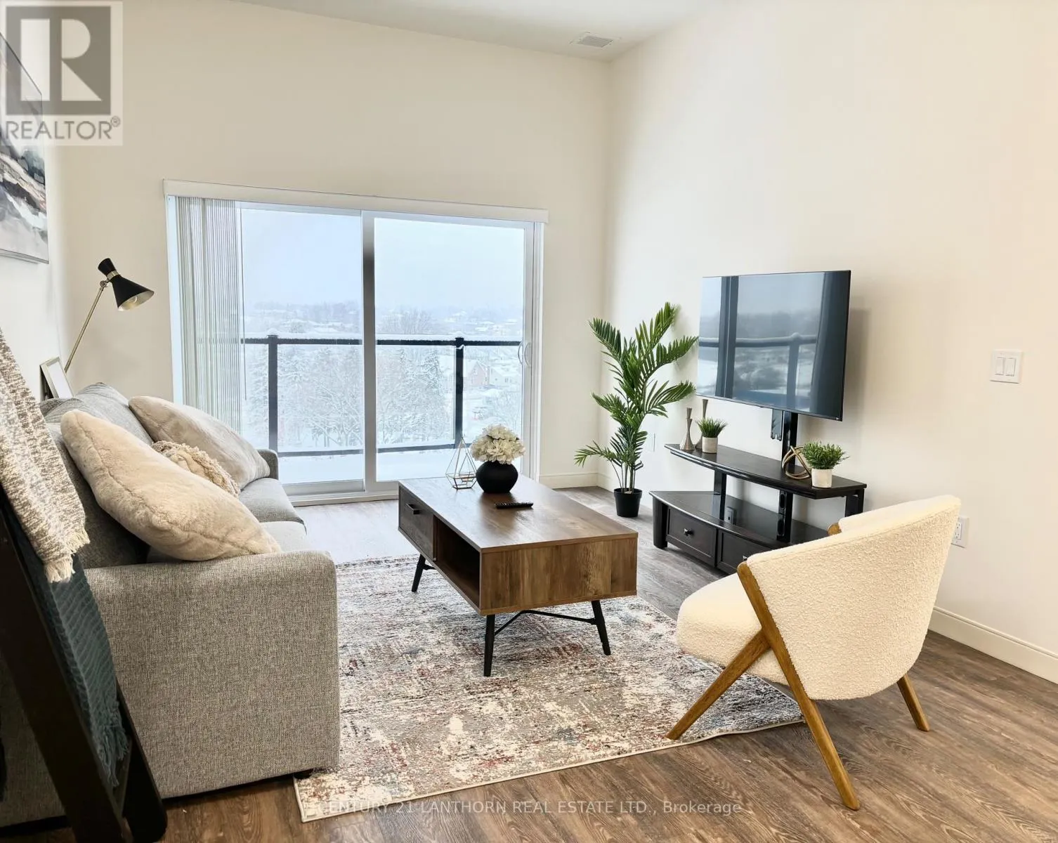 405 - 135 STATION STREET #405