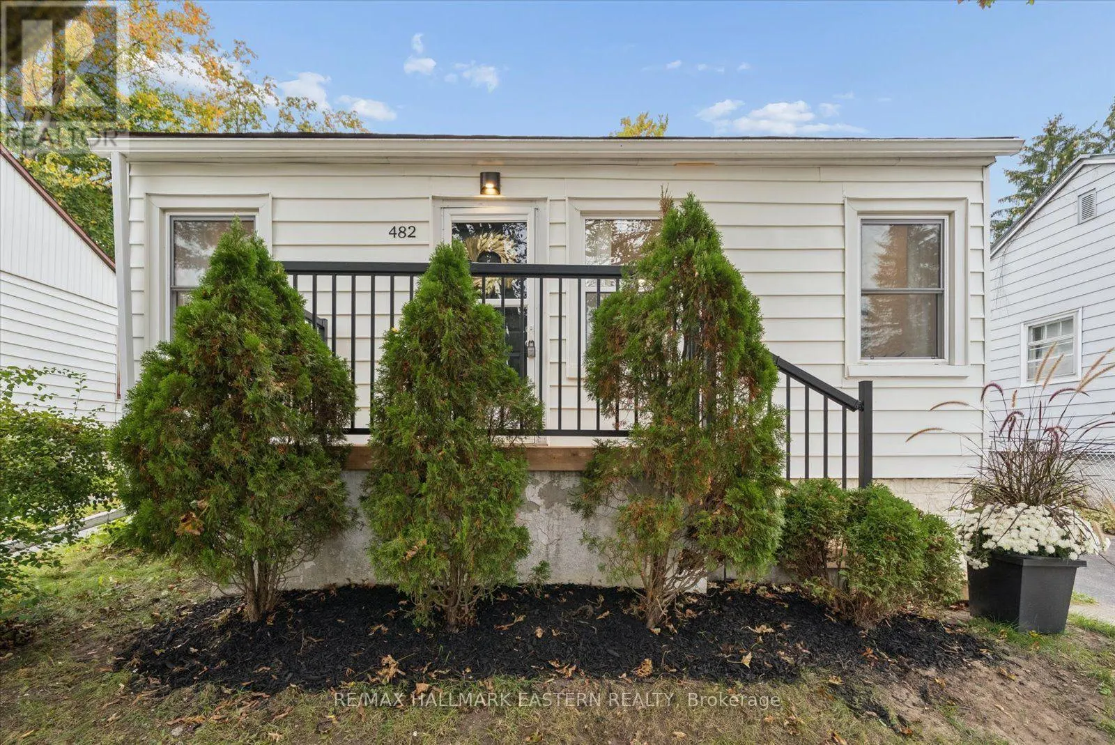482 WELLINGTON STREET W
