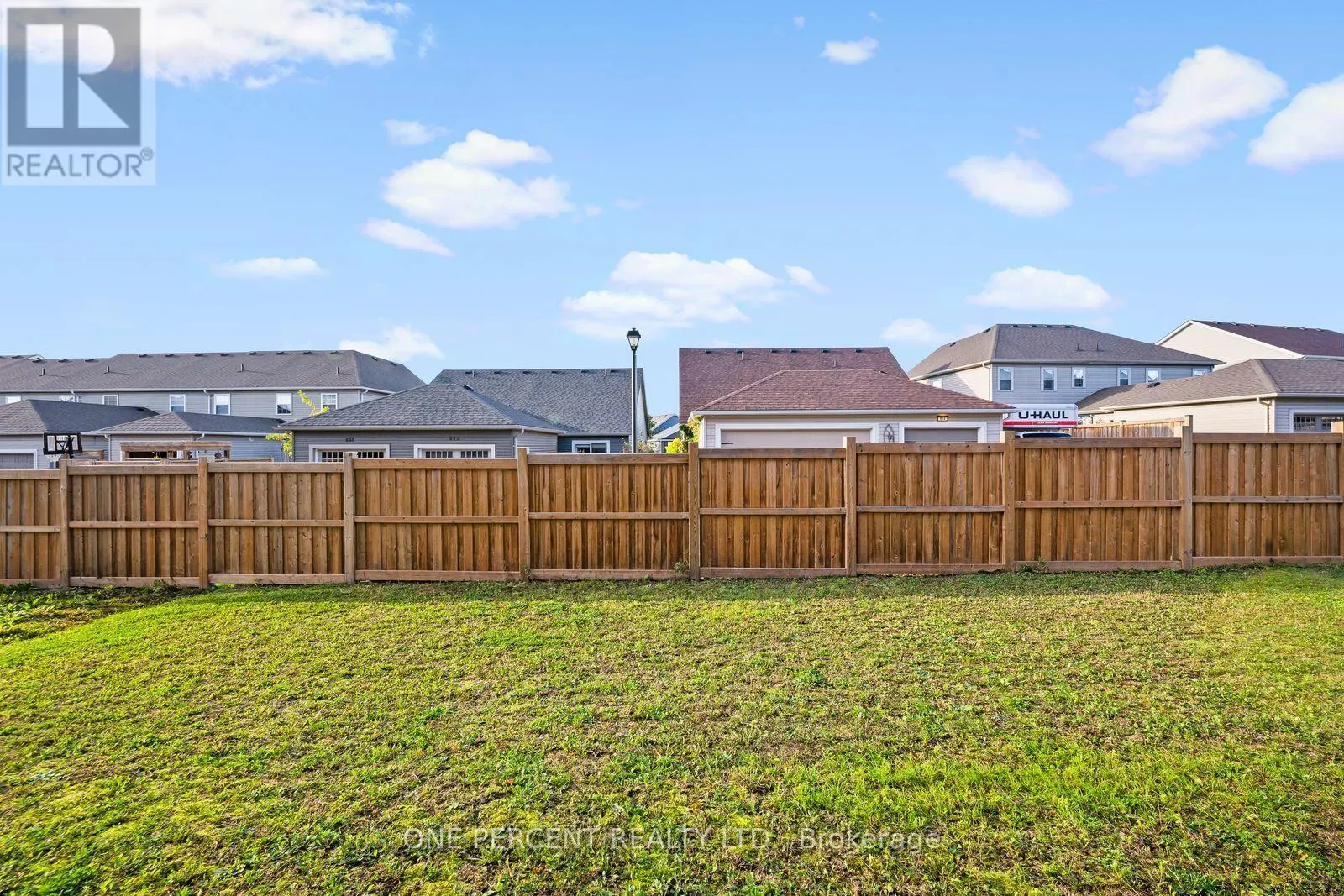 626 HAYLOCK GARDENS