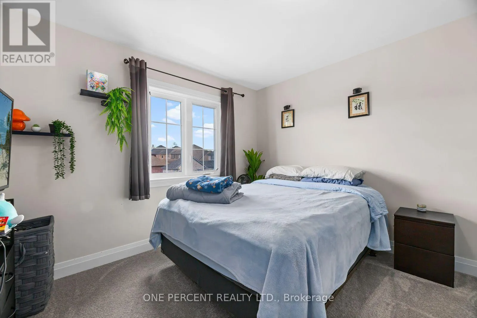 626 HAYLOCK GARDENS