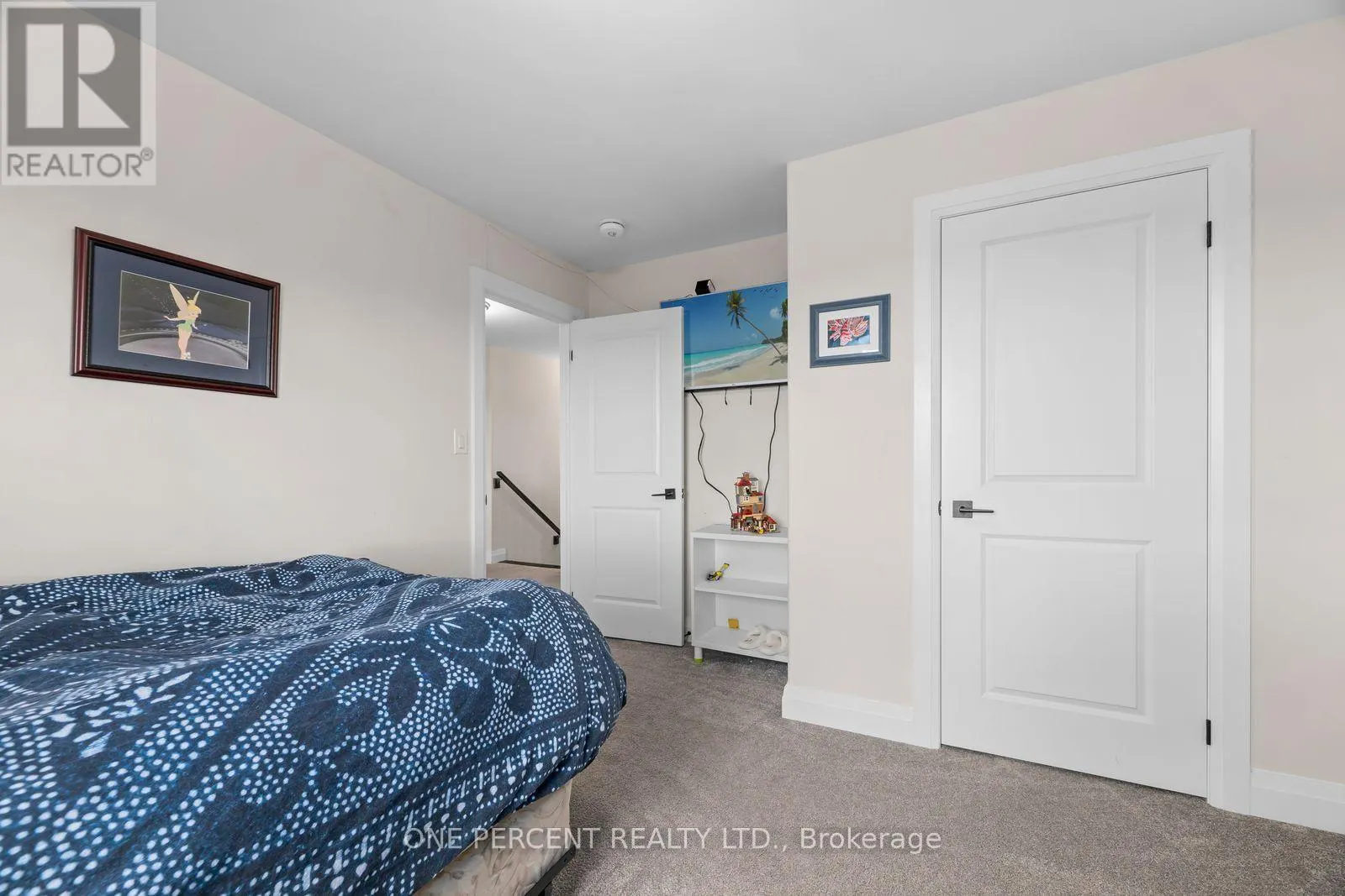 626 HAYLOCK GARDENS