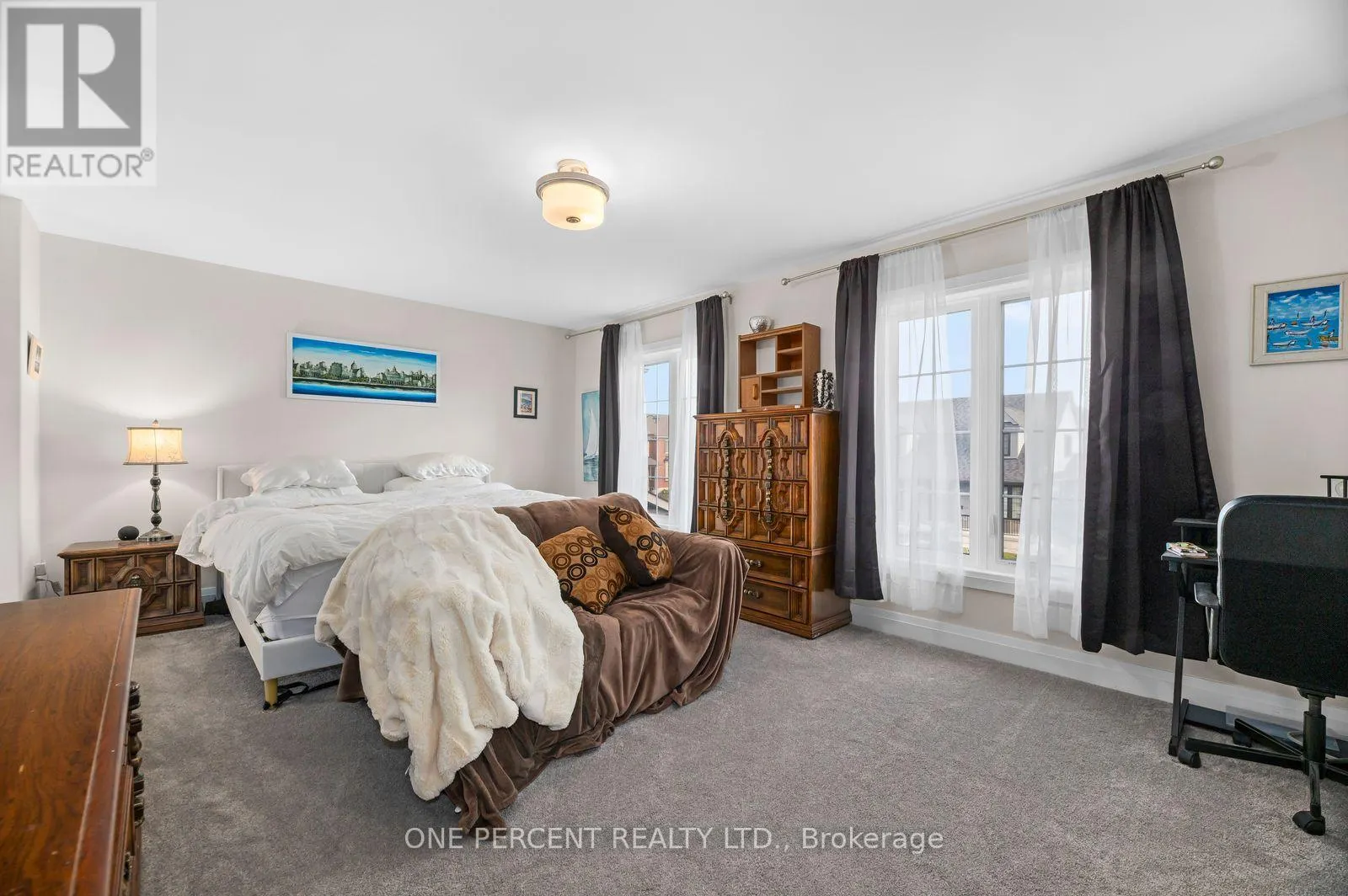 626 HAYLOCK GARDENS