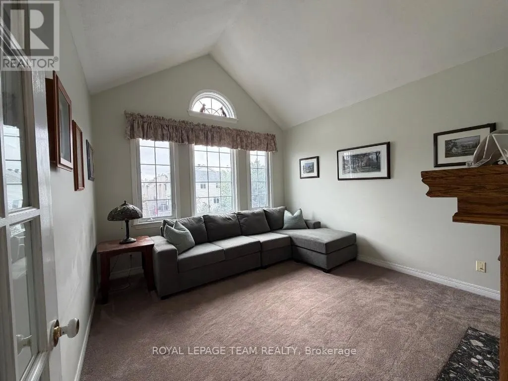 25 REDPATH DRIVE