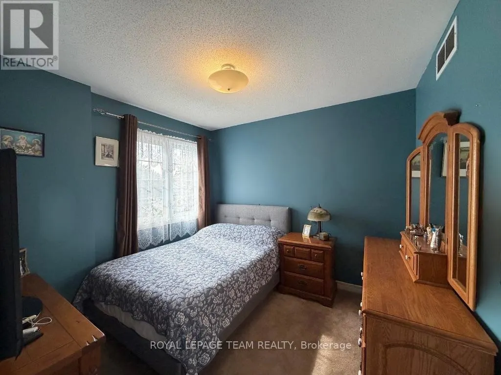 25 REDPATH DRIVE