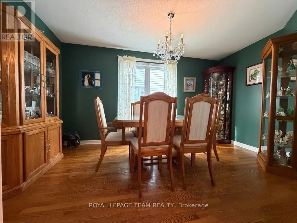25 REDPATH DRIVE