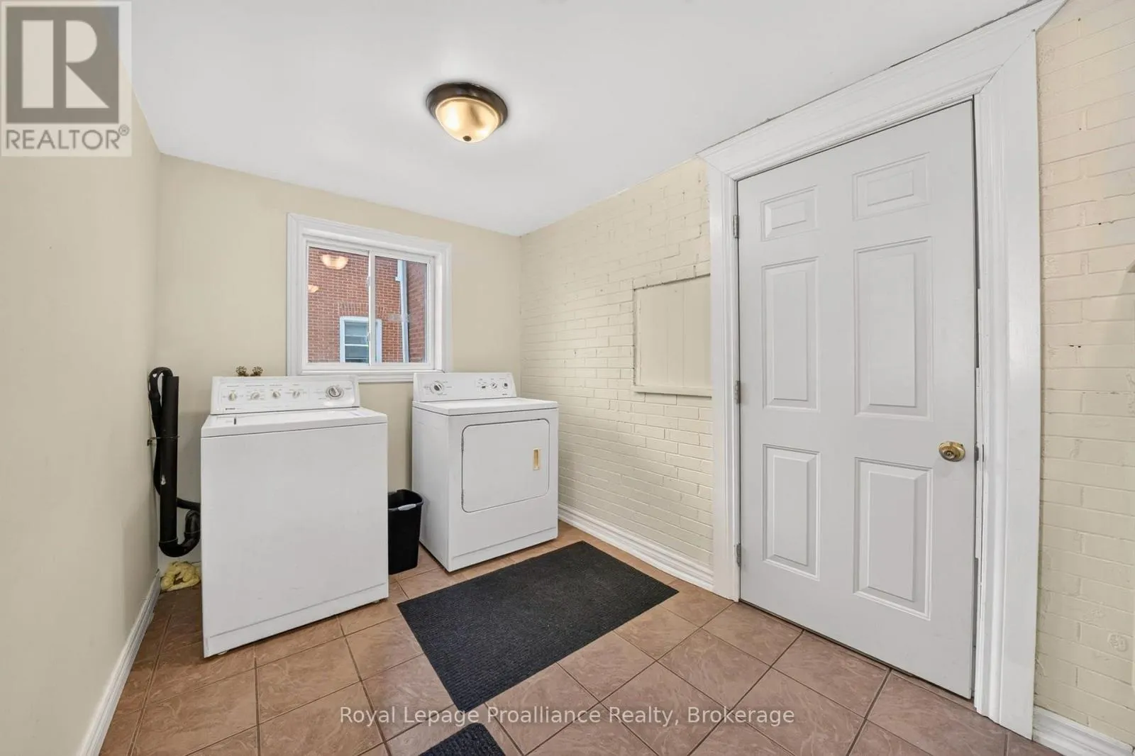 37 LORNE AVENUE
