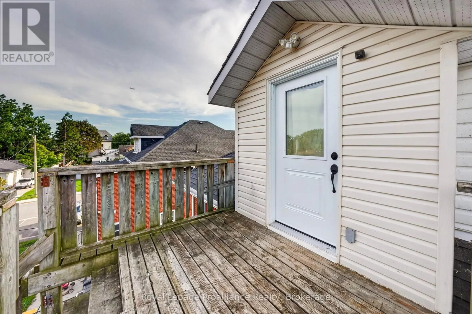 37 LORNE AVENUE