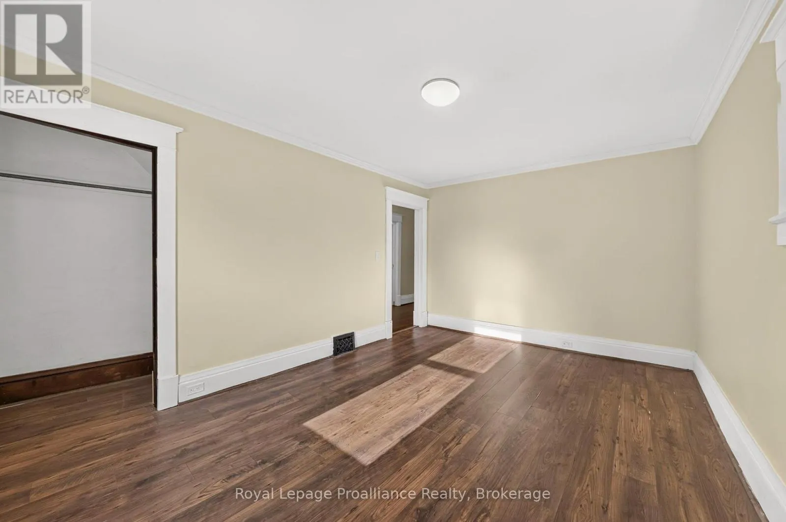 37 LORNE AVENUE