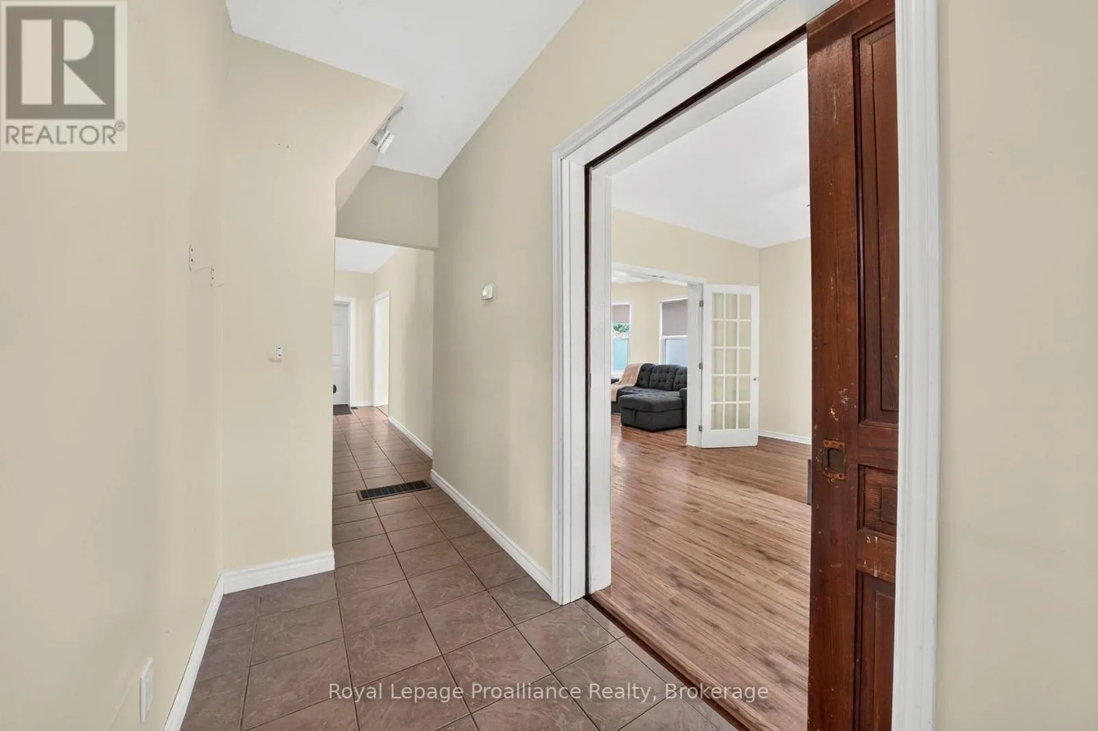 37 LORNE AVENUE