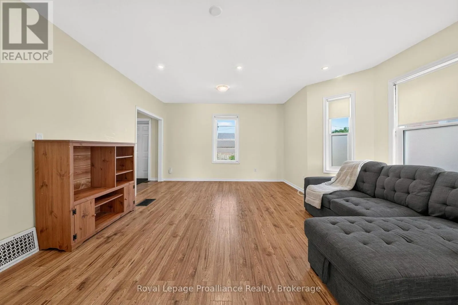 37 LORNE AVENUE