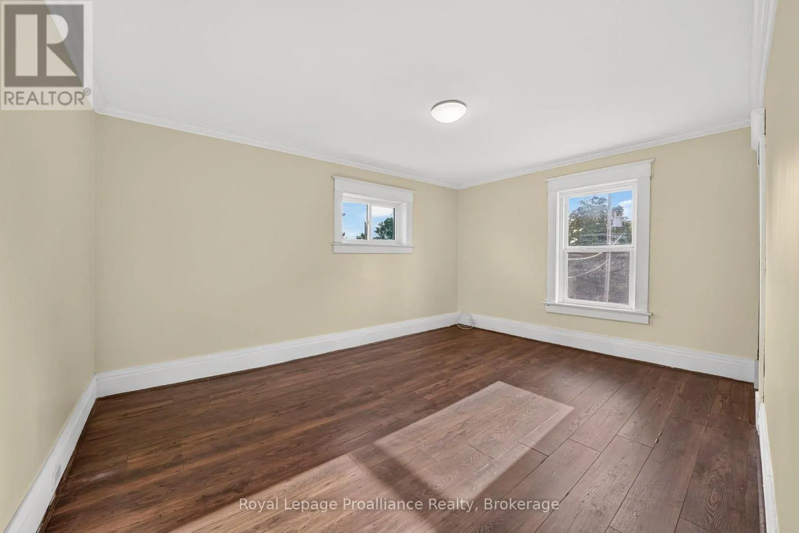 37 LORNE AVENUE