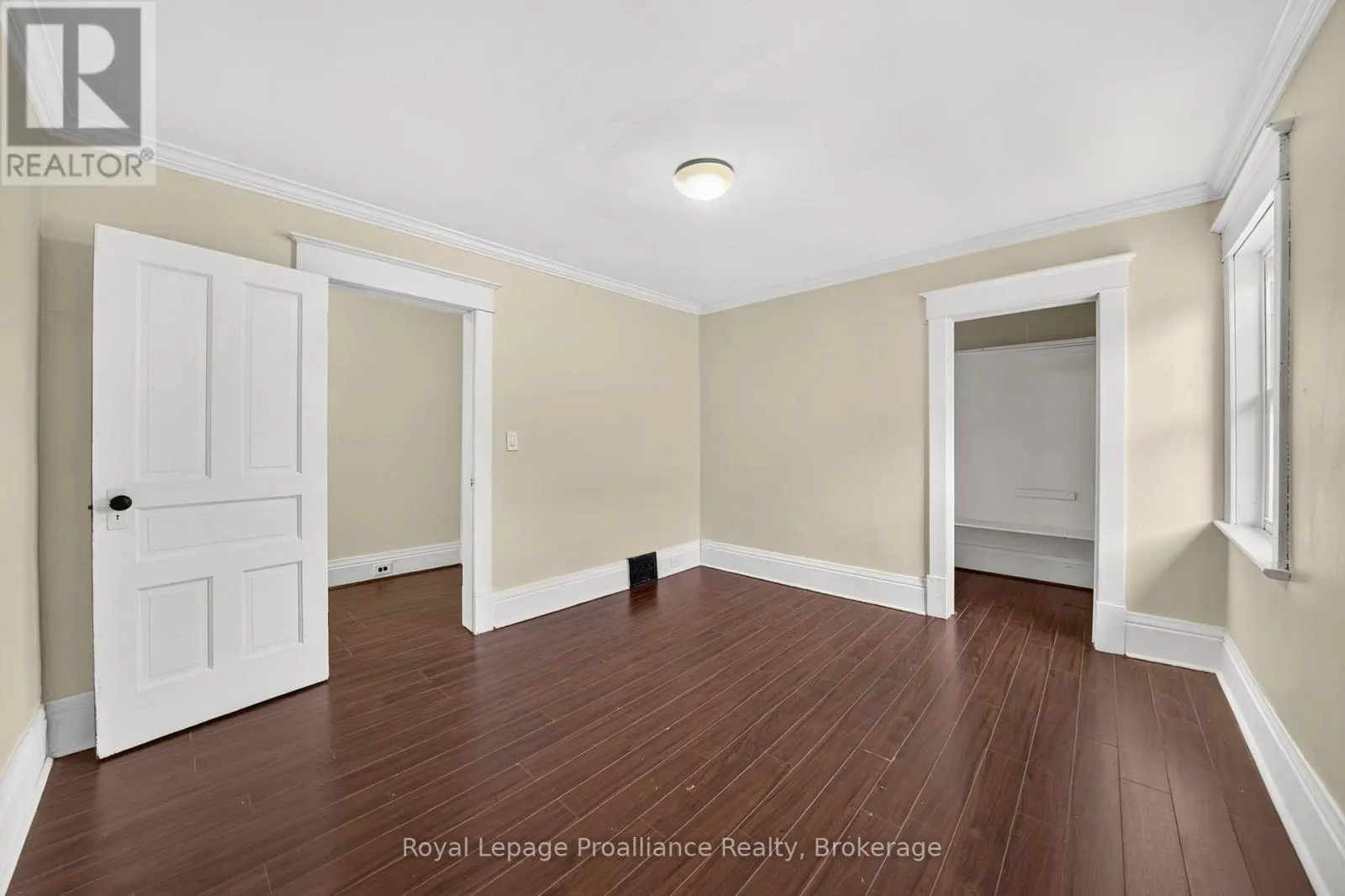 37 LORNE AVENUE