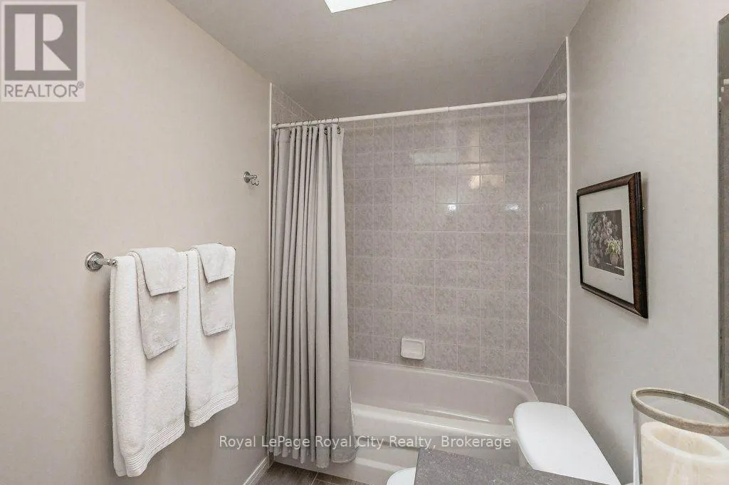 16 - 784 GORDON STREET #16