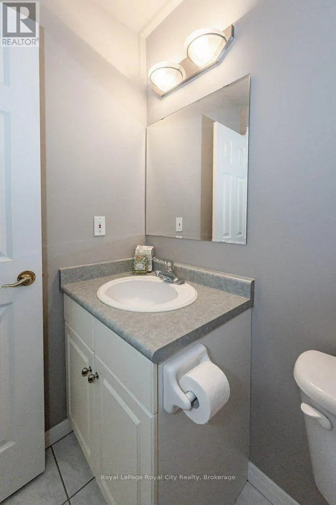 16 - 784 GORDON STREET #16