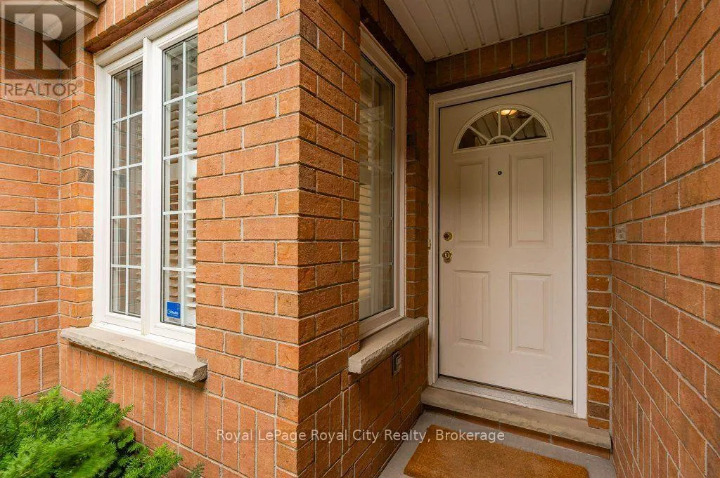16 - 784 GORDON STREET #16