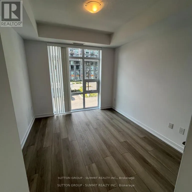 227 - 460 DUNDAS STREET E