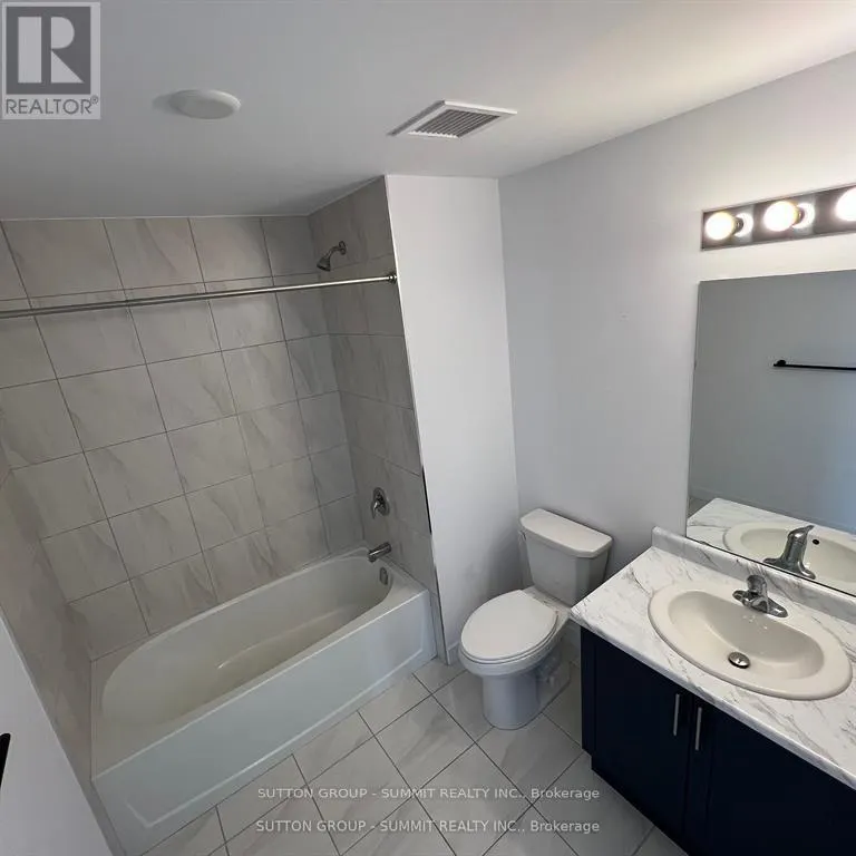 227 - 460 DUNDAS STREET E
