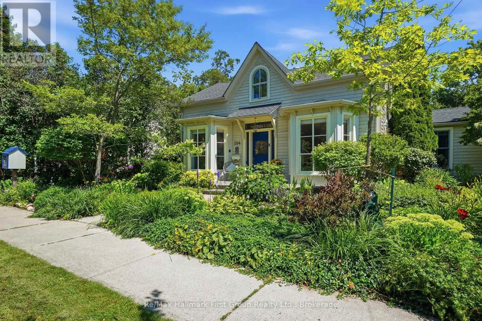 354 COLLEGE STREET
