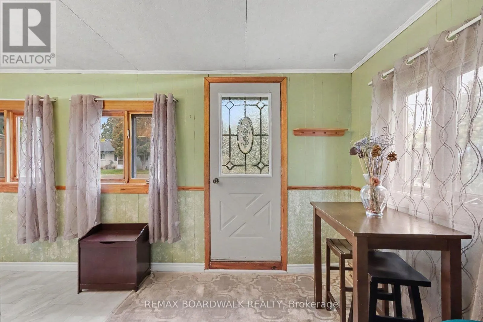 174 MUNRO STREET