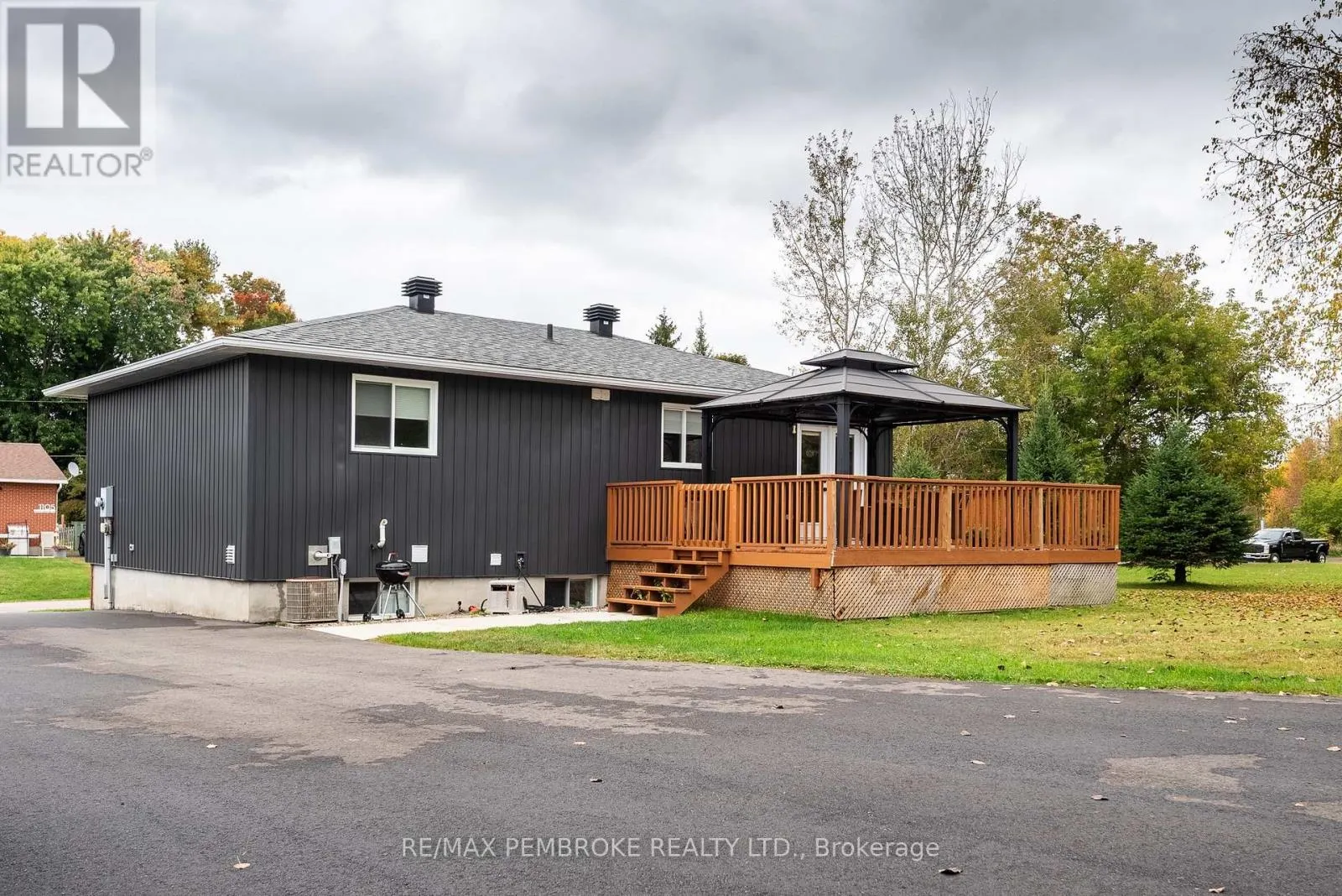 1108 BOUNDARY ROAD