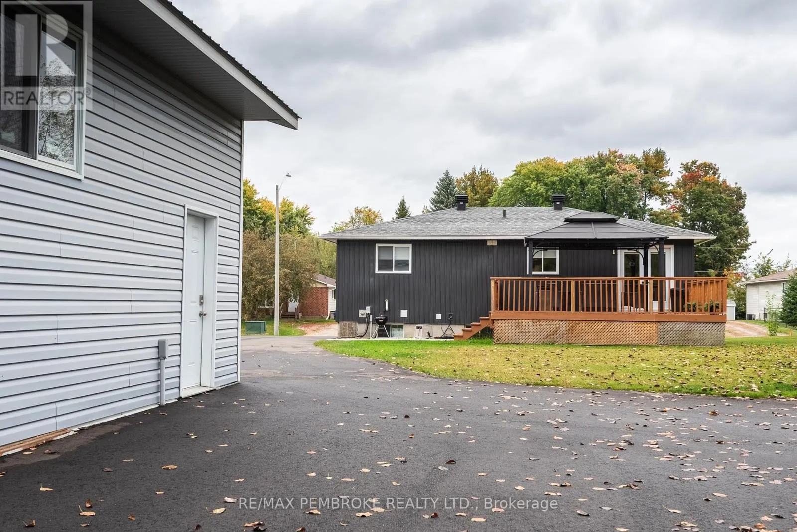 1108 BOUNDARY ROAD