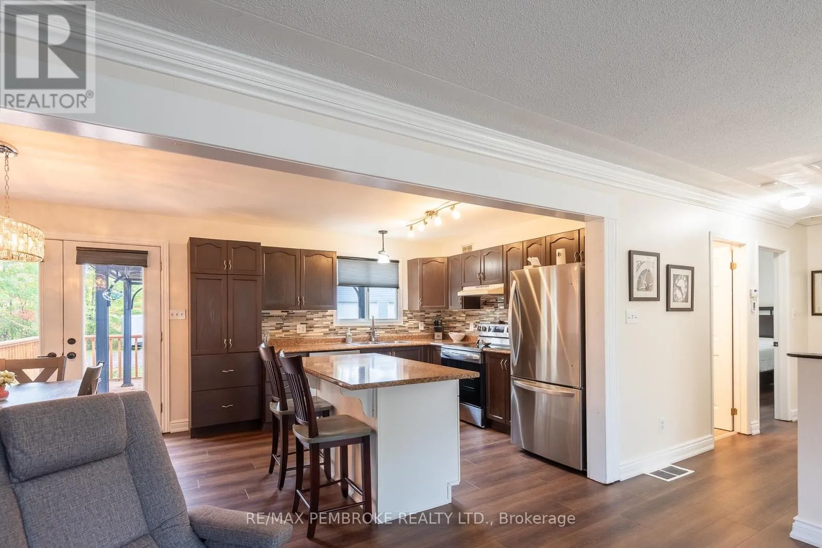 1108 BOUNDARY ROAD