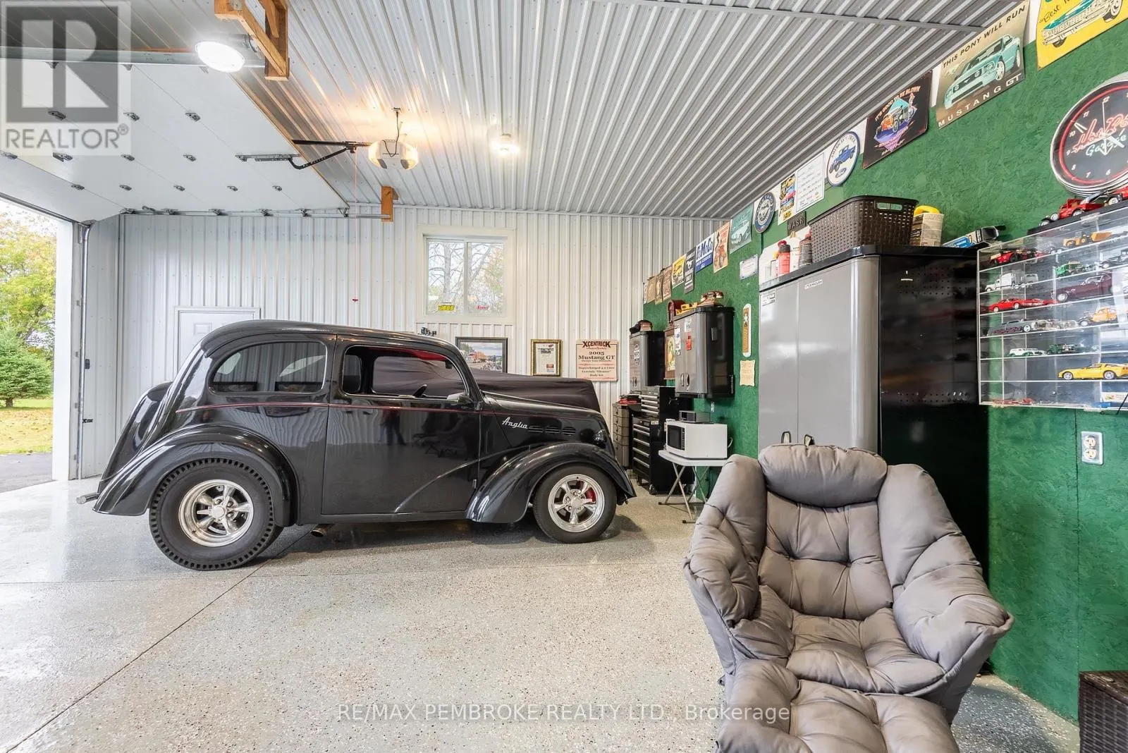 1108 BOUNDARY ROAD