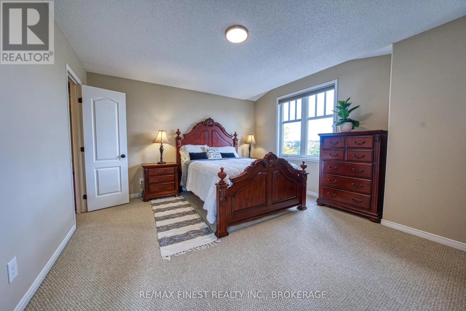 1017 WOODHAVEN DRIVE