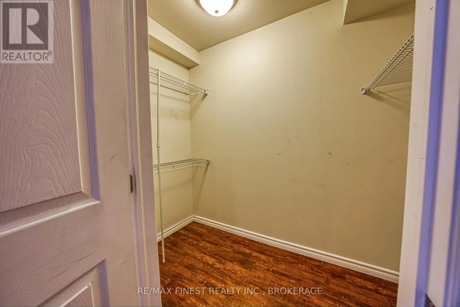 1017 WOODHAVEN DRIVE