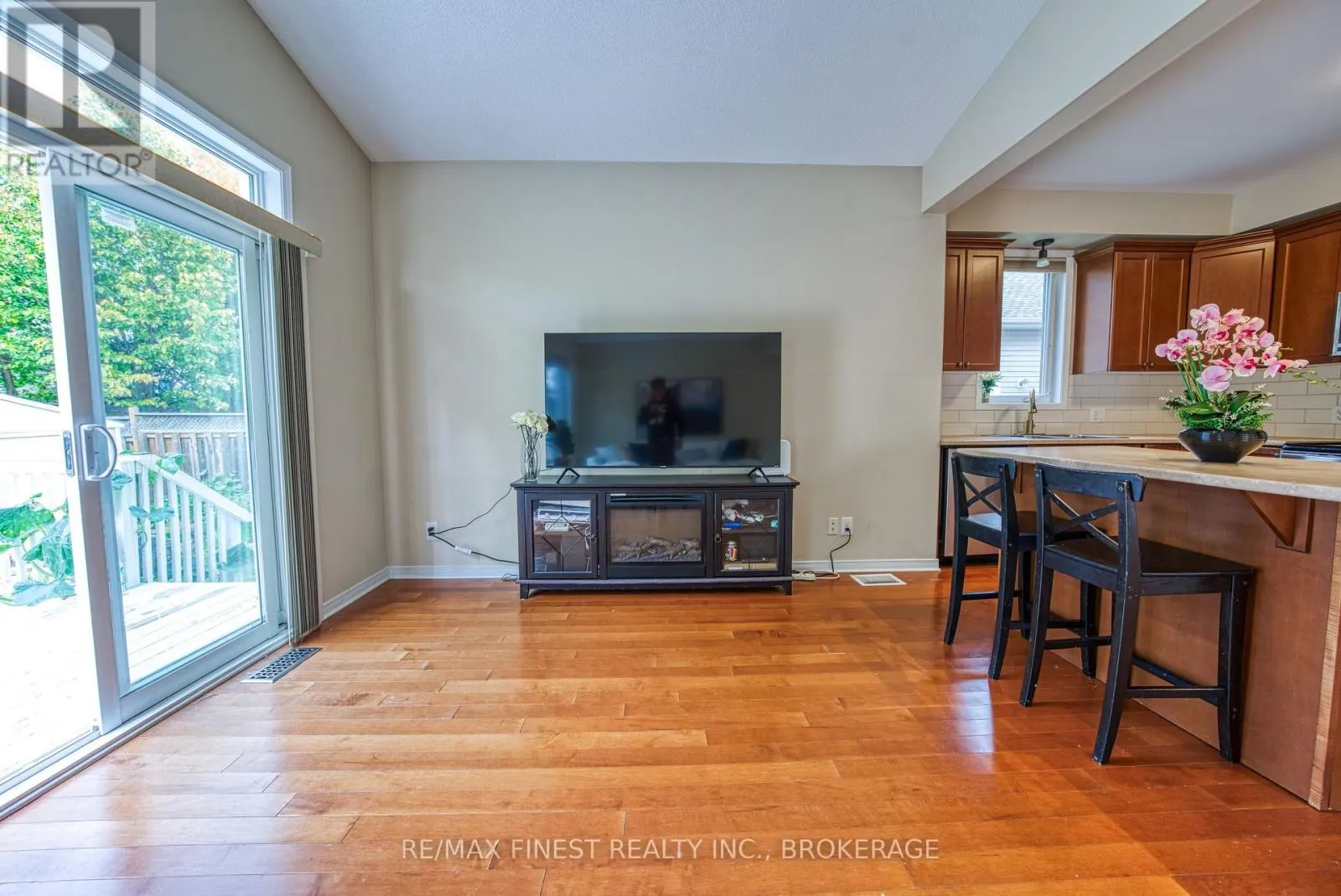 1017 WOODHAVEN DRIVE