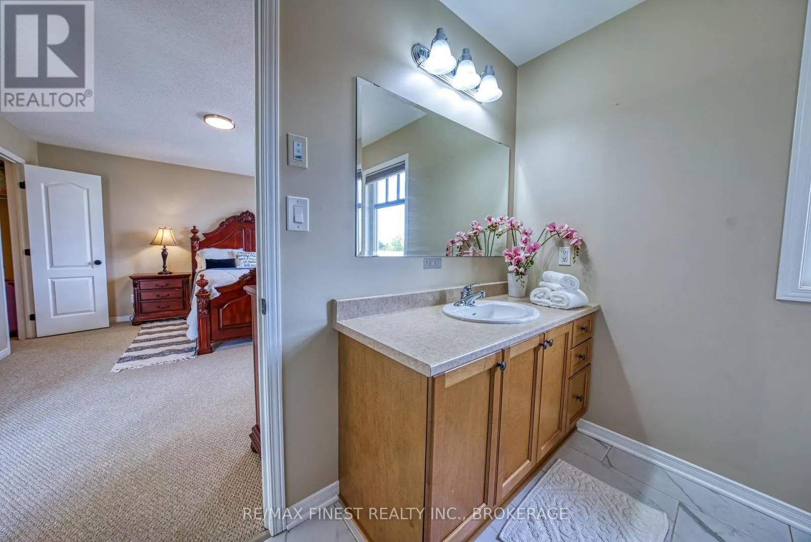 1017 WOODHAVEN DRIVE