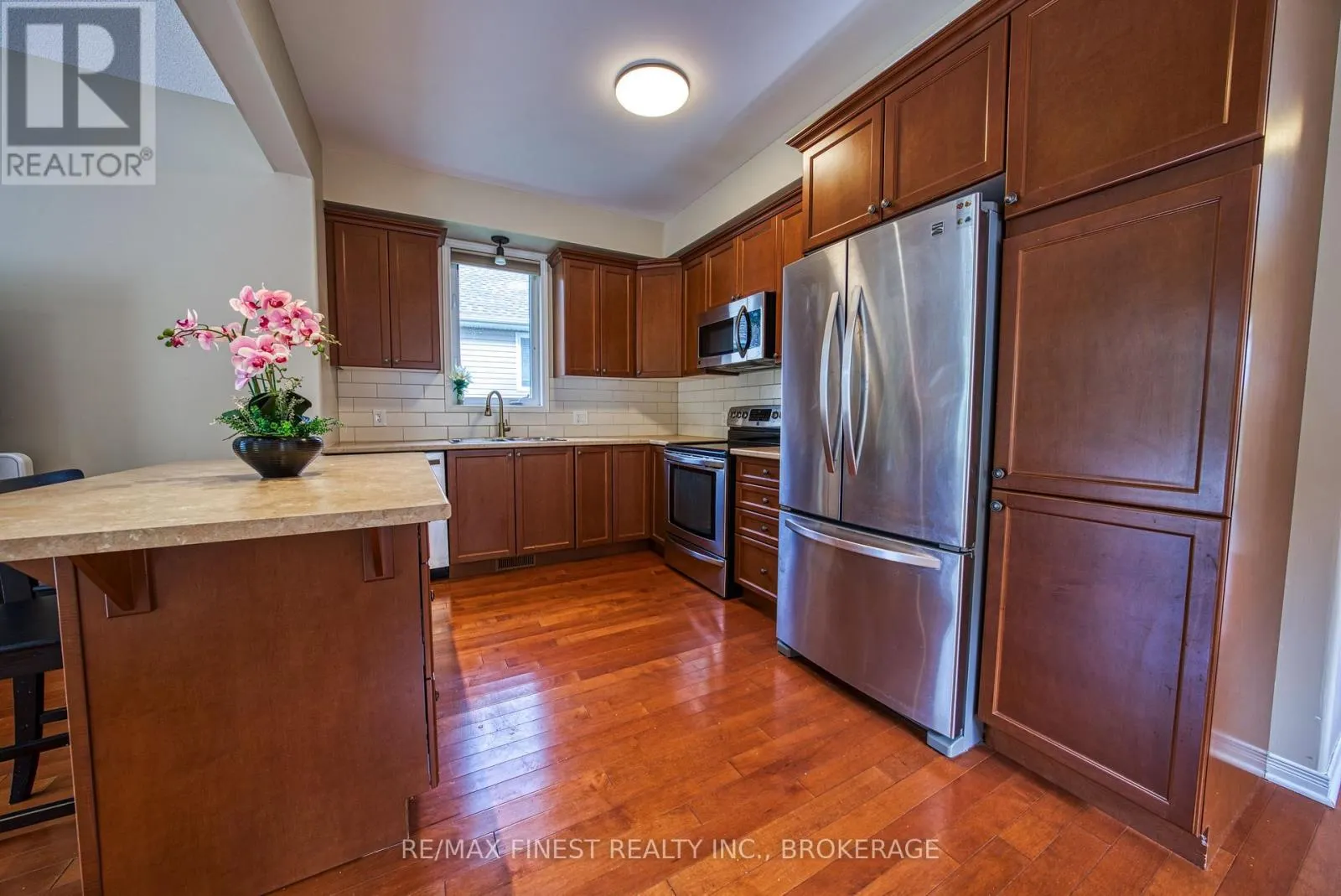1017 WOODHAVEN DRIVE