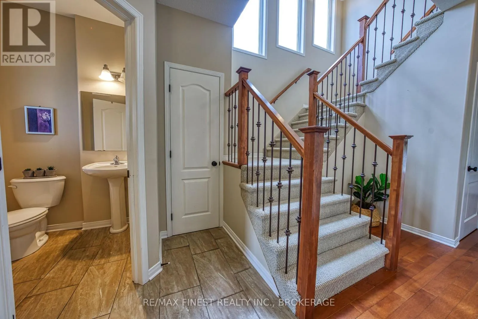 1017 WOODHAVEN DRIVE