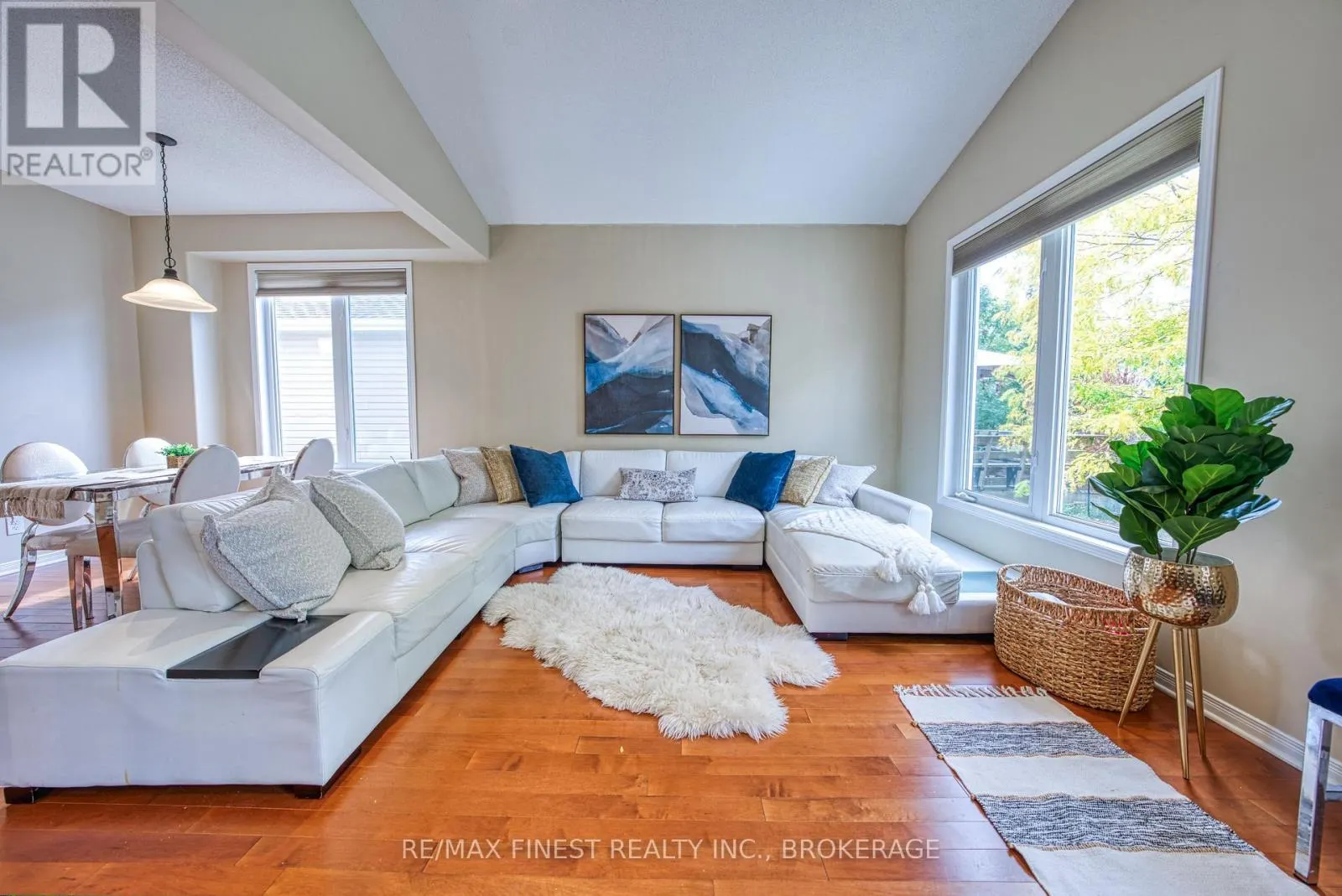 1017 WOODHAVEN DRIVE