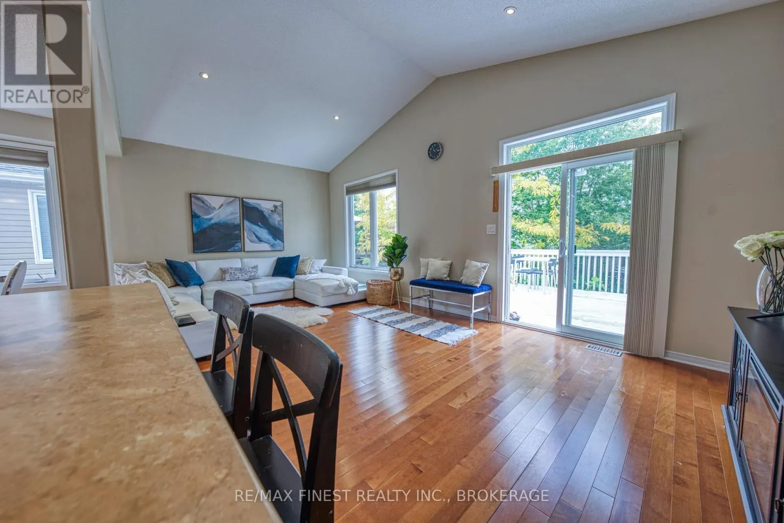 1017 WOODHAVEN DRIVE