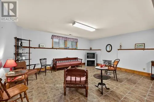 21 SUNSET DRIVE