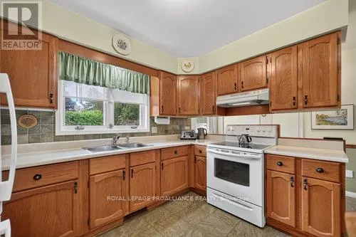 21 SUNSET DRIVE