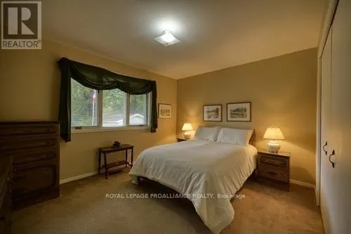 21 SUNSET DRIVE