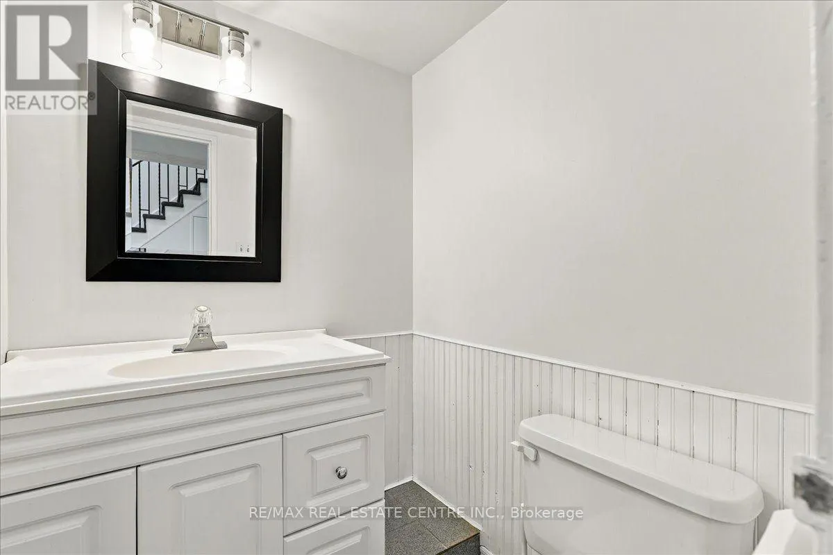 246 - 42 TANNERY STREET E