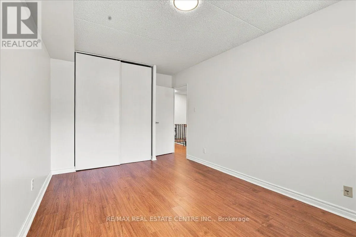 246 - 42 TANNERY STREET E