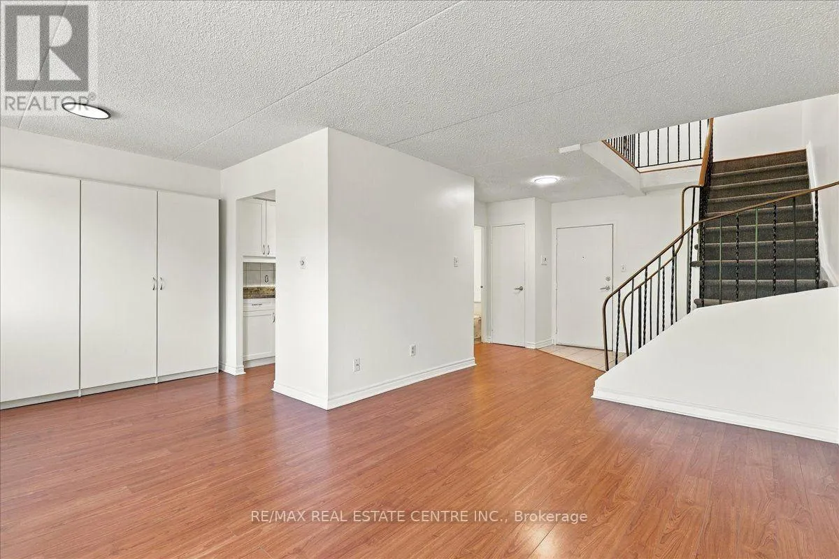 246 - 42 TANNERY STREET E
