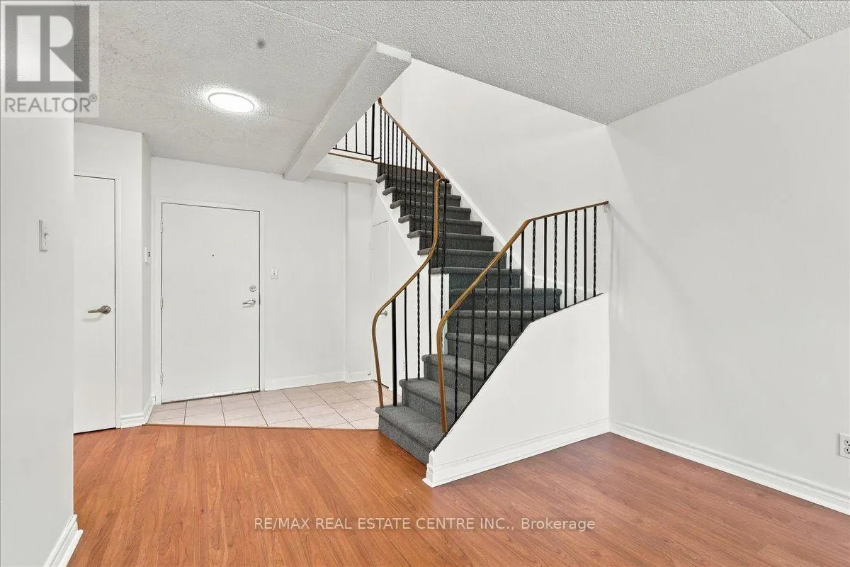 246 - 42 TANNERY STREET E