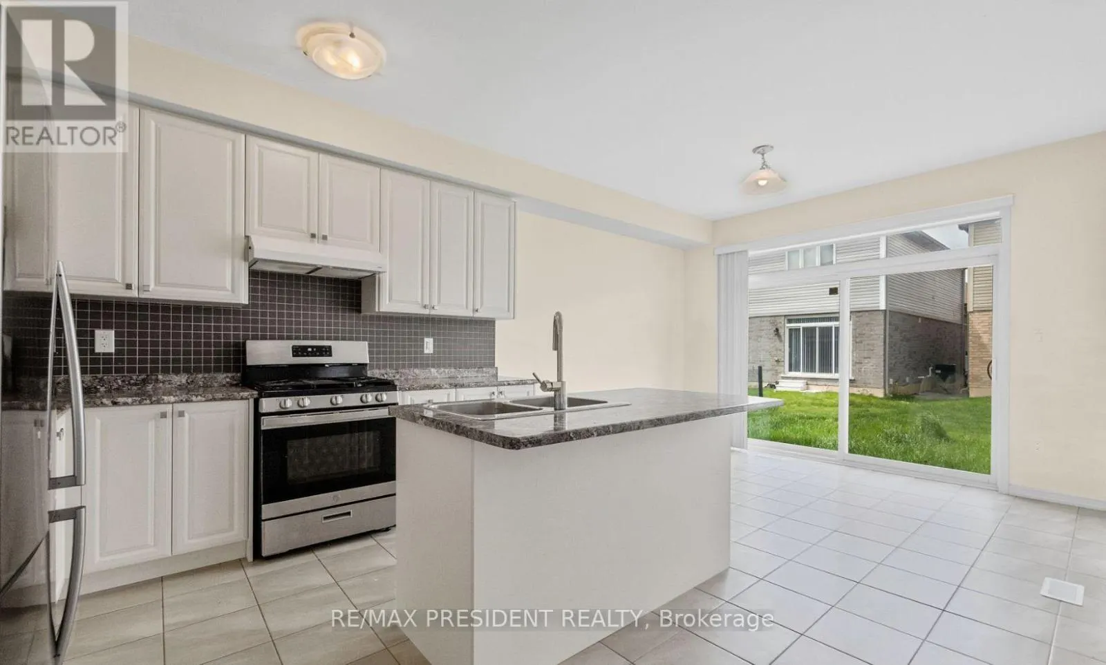 25 SEANESY DRIVE