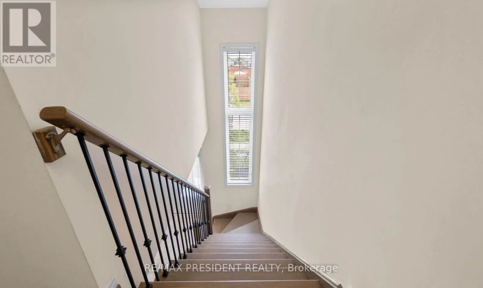 25 SEANESY DRIVE